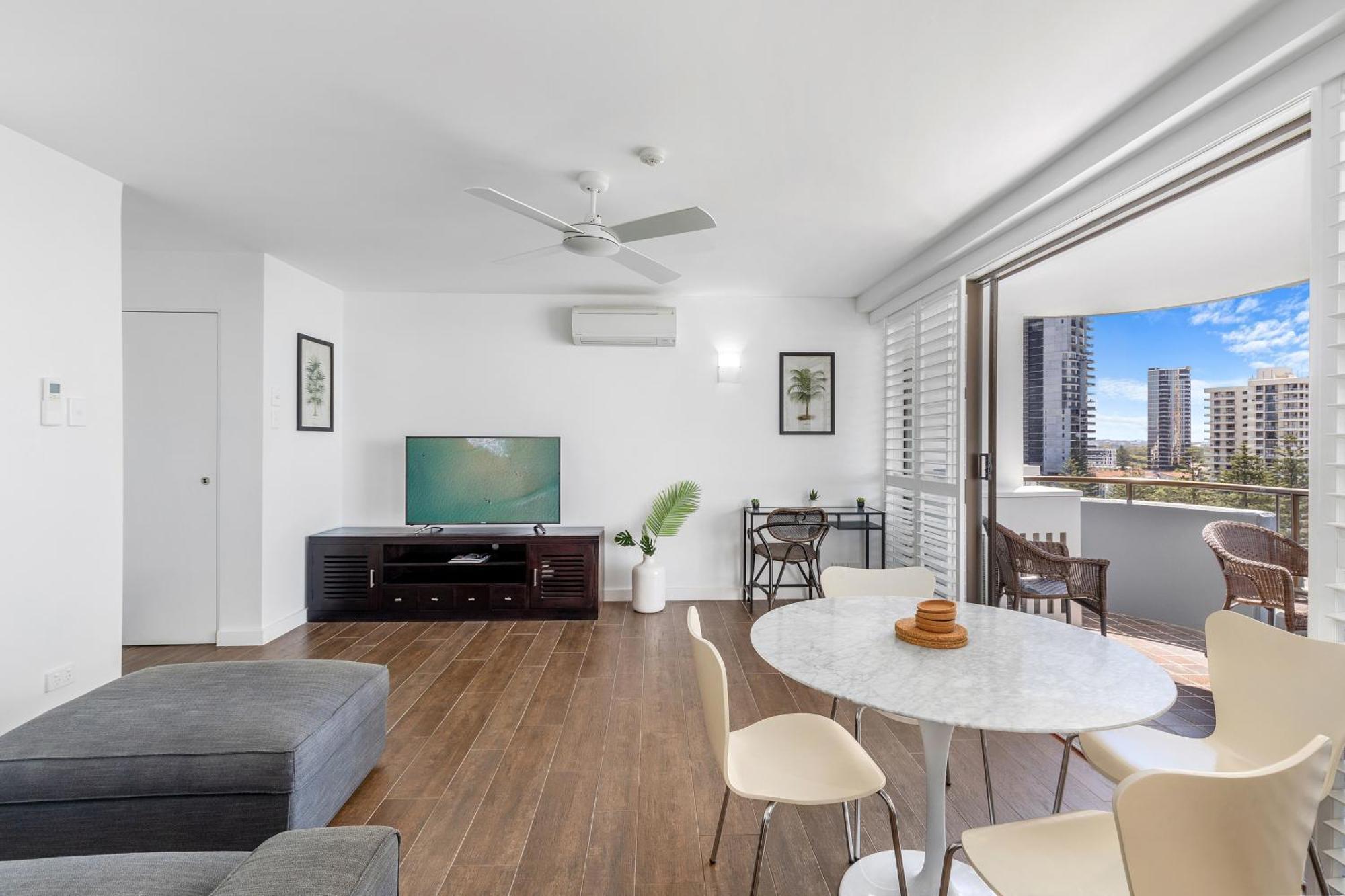 One Superior Bedroom Apartment,1540242169:JPEG
